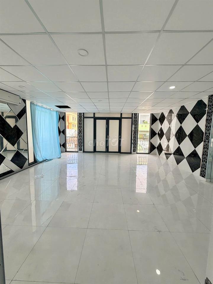 Nhà trệt lửng 2 lầu 5PN đường Nguyễn Thị Minh Khai chỉ 15 triệu