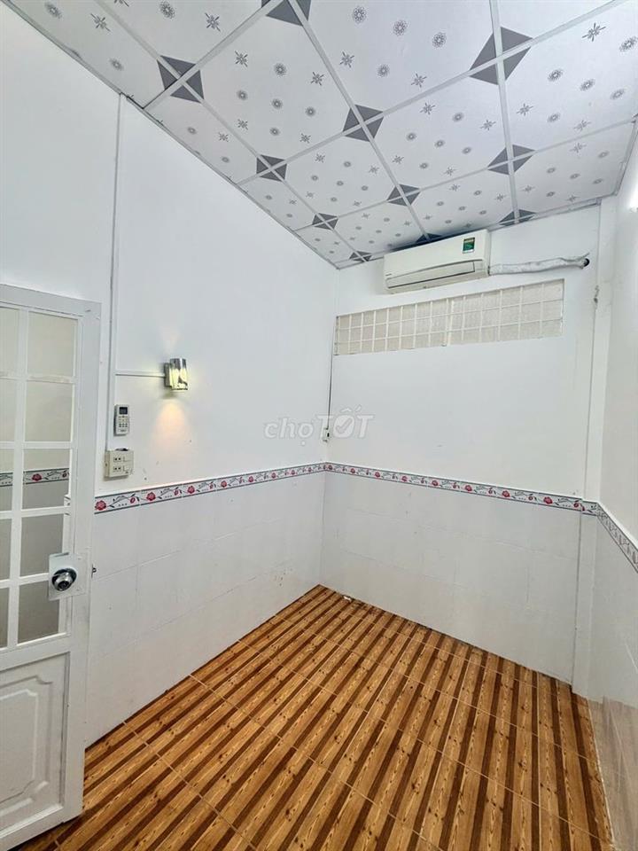 Nhà trệt lầu 2PN hẻm đường Lê Lai 6,5 triệu
