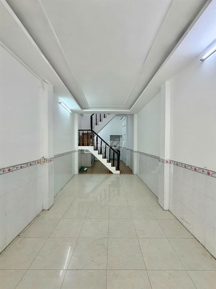 Nhà trệt lầu 2PN hẻm đường Lê Lai 6,5 triệu