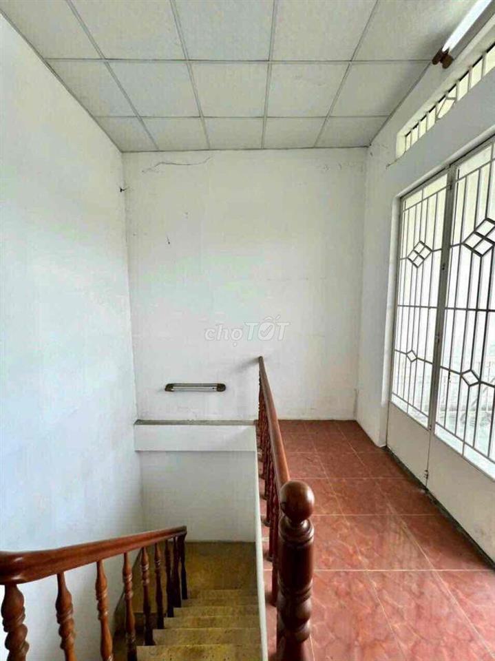 CHO THUÊ NHÀ 1 TRỆT 2 LẦU MẶT TIỀN 30/4 GIÁ TỐT
