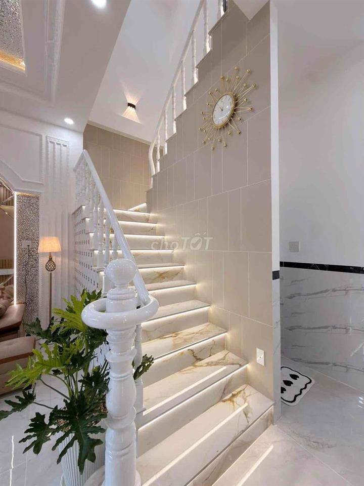 NHÀ TRỆT LẦU FULL NỘI THẤT ĐƯỜNG 7A KHU VĂN HOÁ TÂY ĐÔ GẦN CHỢ, BẾN XE
