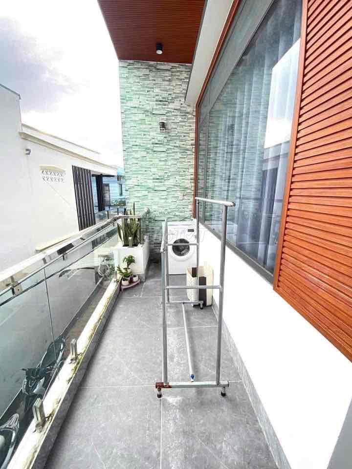 CHO THUÊ NHÀ TRỆT LẦU MỚI XÂY HIỆN ĐẠI HẺM LT 3-4 ĐƯỜNG NGUYỄN VĂN CỪ