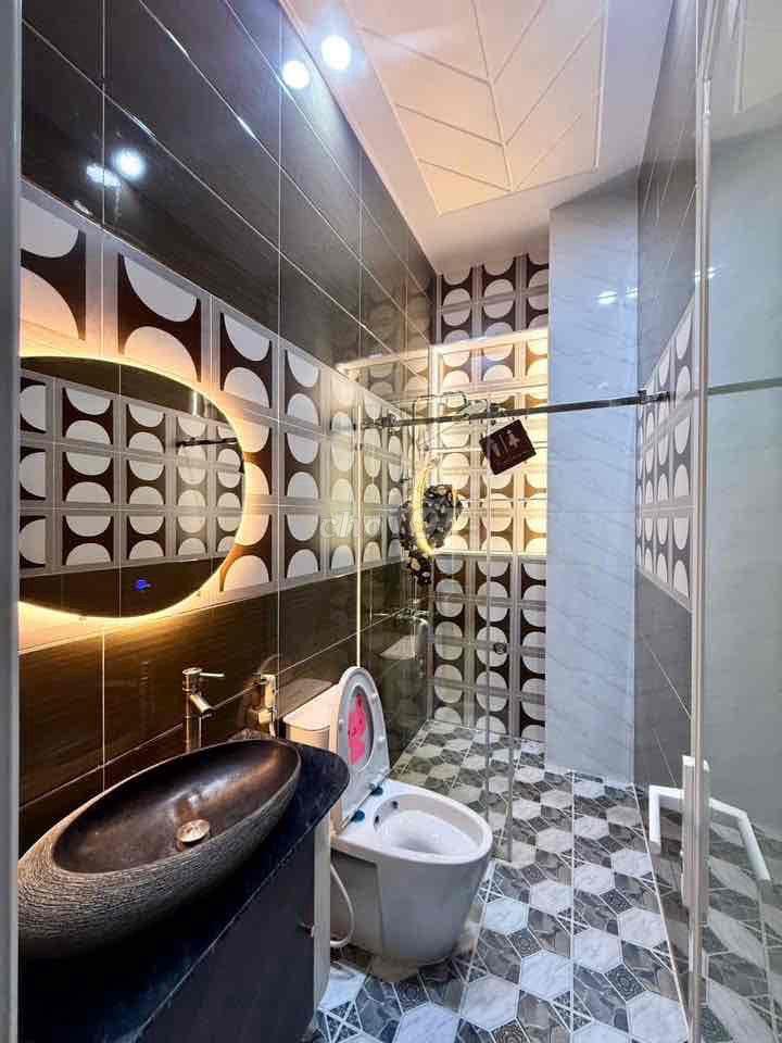 CHỦ ĐỊNH CƯ BÁN GẤP CÓ GIÁ TỐT NHÀ MẶT TIỀN TÚ XƯƠNG KDC HỒNG PHÁT