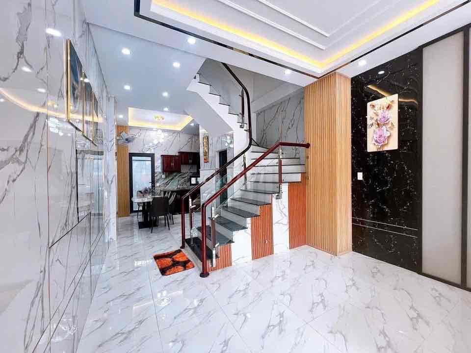 CHO THUÊ NHÀ TRỆT 2 LẦU CÓ SẴN NỘI THẤT KDC CÔNG TY 8 (HƯNG PHÚ 2)
