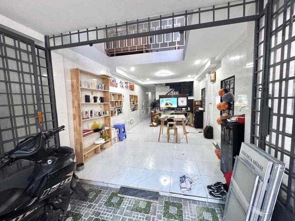 CHO THUÊ NHÀ TRỆT LỬNG LẦU 3 PHÒNG NGỦ HẺM 89 HUỲNH THÚC KHÁNG GẦN CHO