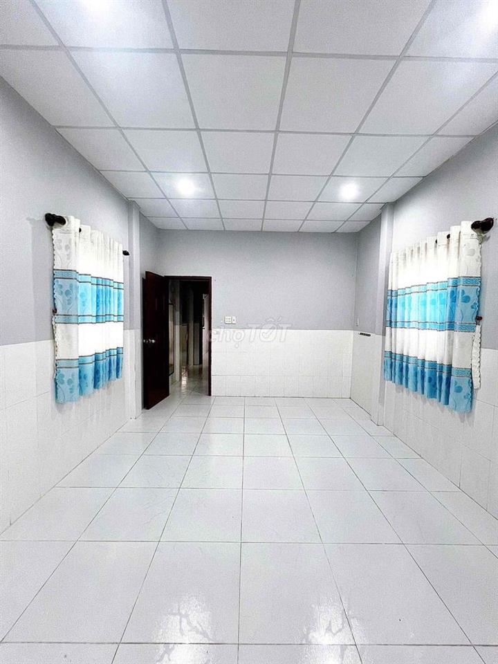 CHO THUÊ NHÀ TRỆT LỬNG LẦU 3 PHÒNG NGỦ HẺM 89 HUỲNH THÚC KHÁNG GẦN CHO