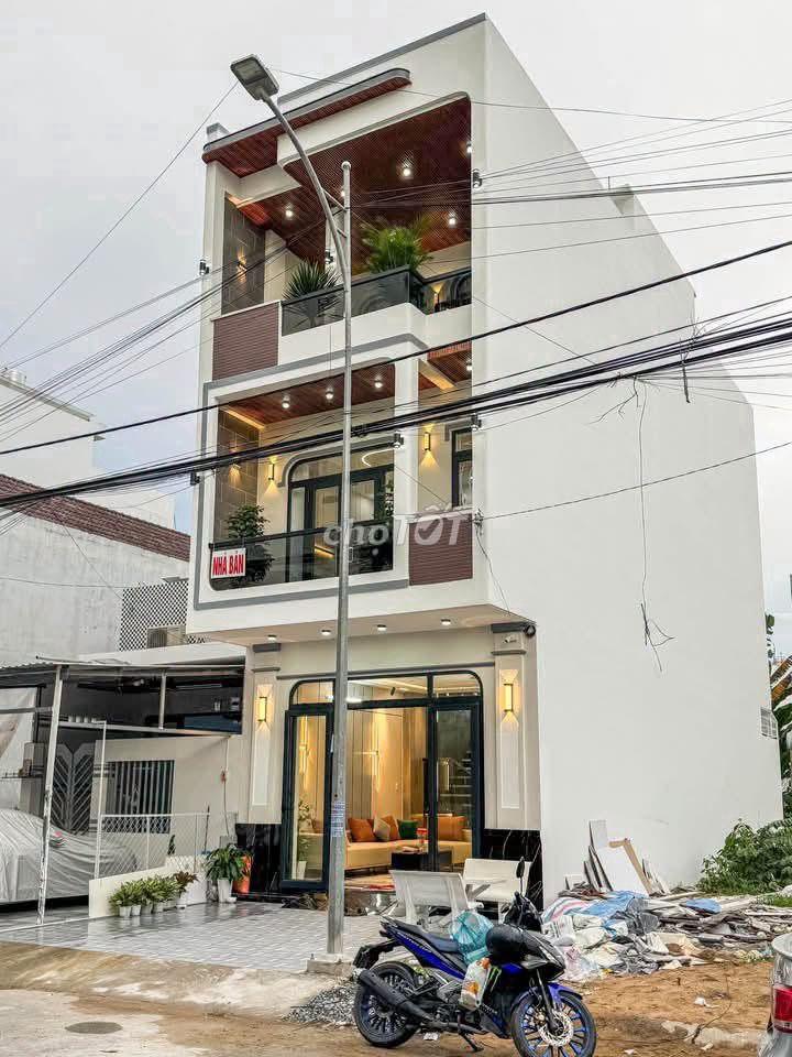 Bán nhà 3 tầng kdc Hồng Loan 80m2 full nội thất