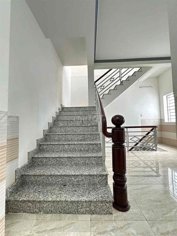 CHO THUÊ NHÀ 3 TẦNG RỘNG 200m2 LỘ 🚘 HẺM 88 LÊ LAI TRUNG TÂM NINH KIỀU