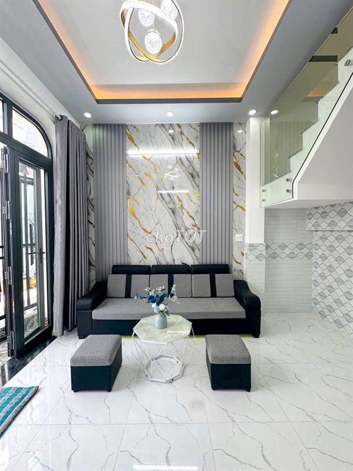 Bán gấp nhà 1 trệt 1 lầu hẻm 388 Nguyễn Văn Cừ gần ĐHYD