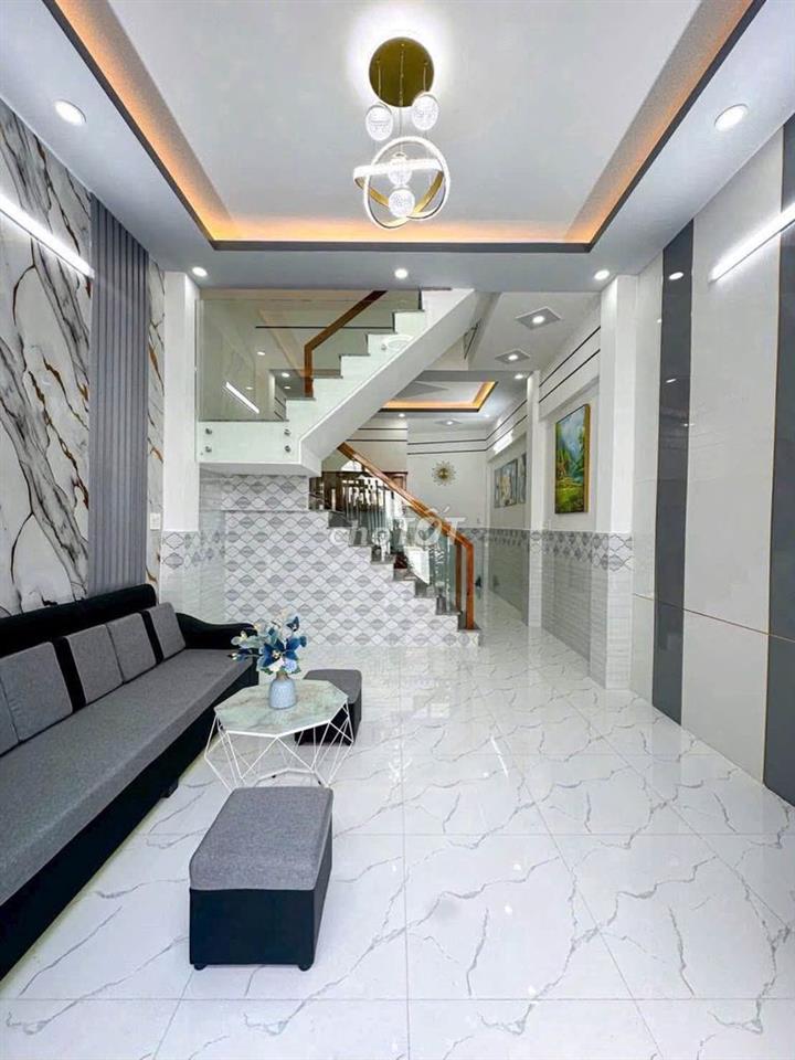 Bán gấp nhà 1 trệt 1 lầu hẻm 388 Nguyễn Văn Cừ gần ĐHYD