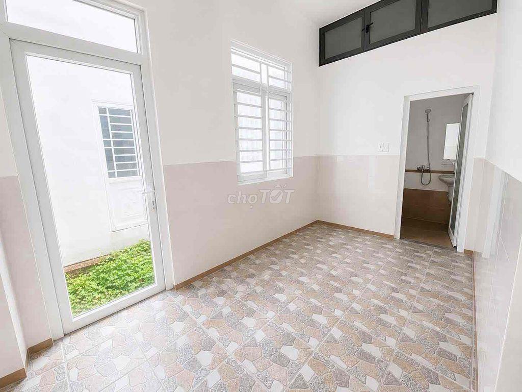 CHO THUÊ NHÀ TRỆT 3 LẦU MẶT TIỀN HƯỚNG QUỐC LỘ 1A KDC HỒNG LOAN 5C