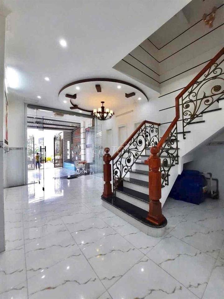 CHỦ GỬI CHO THUÊ NHÀ TRỆT LẦU SÂN THƯỢNG MỚI ĐẸP KDC 91B