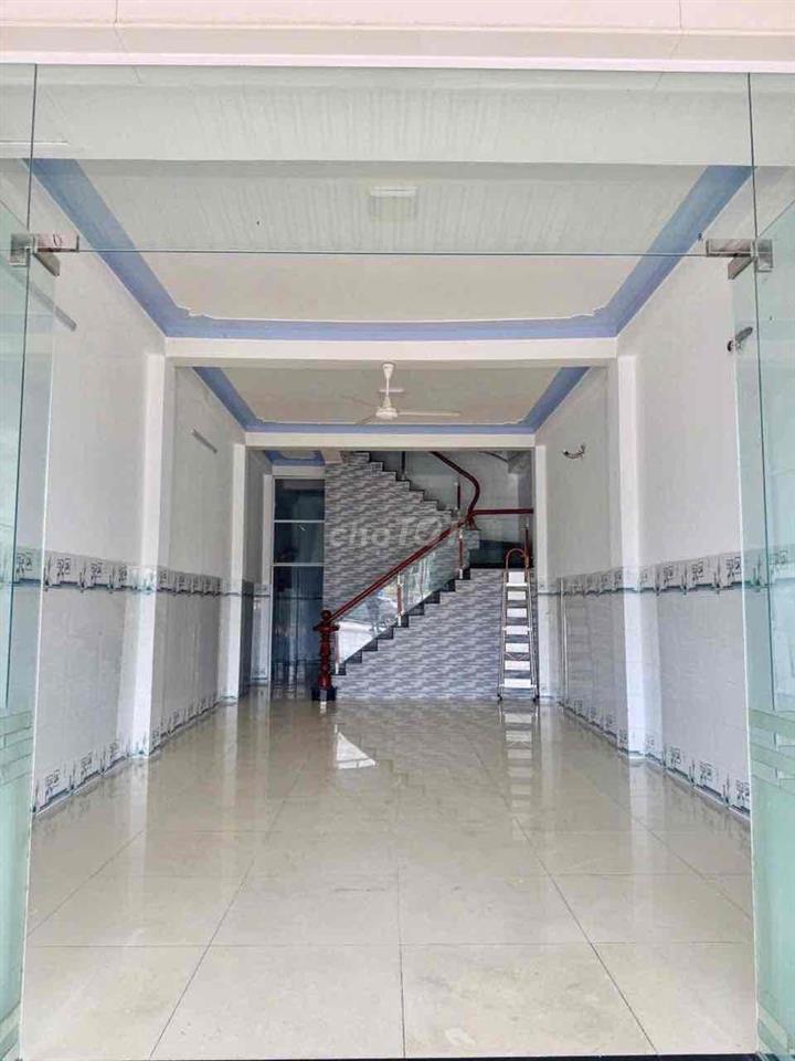 CHỦ GỬI CHO THUÊ NHÀ TRỆT 3 LẦU MỚI ĐẸP MẶT TIỀN HƯỚNG QL1A