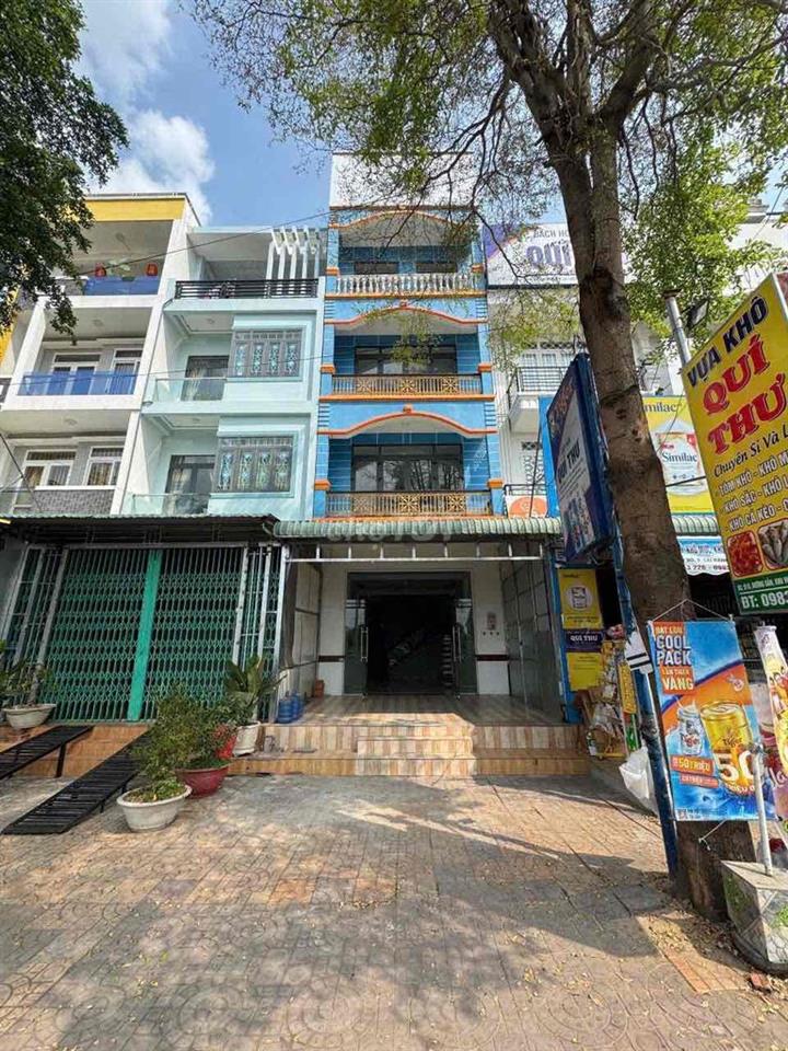 CHỦ GỬI CHO THUÊ NHÀ TRỆT 3 LẦU MỚI ĐẸP MẶT TIỀN HƯỚNG QL1A