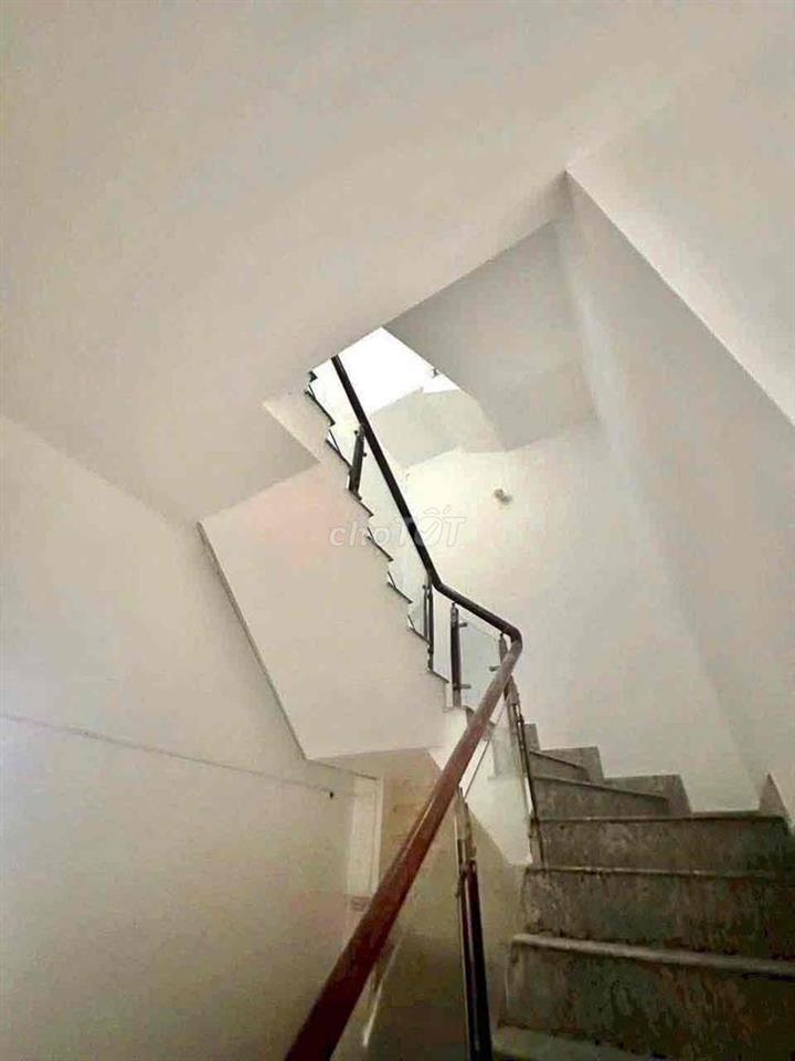CHỦ GỬI CHO THUÊ NHÀ TRỆT 3 LẦU ĐƯỜNG NGUYỄN VĂN CỪ NỐI DÀI