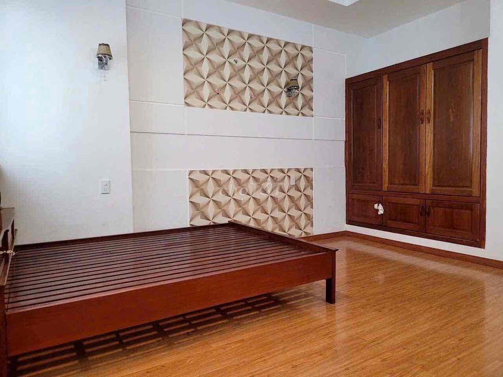 CHỦ GỬI CHO THUÊ NHÀ TRỆT 2 LẦU MẶT TIỀN ĐƯỜNG NGUYỄN HIỀN