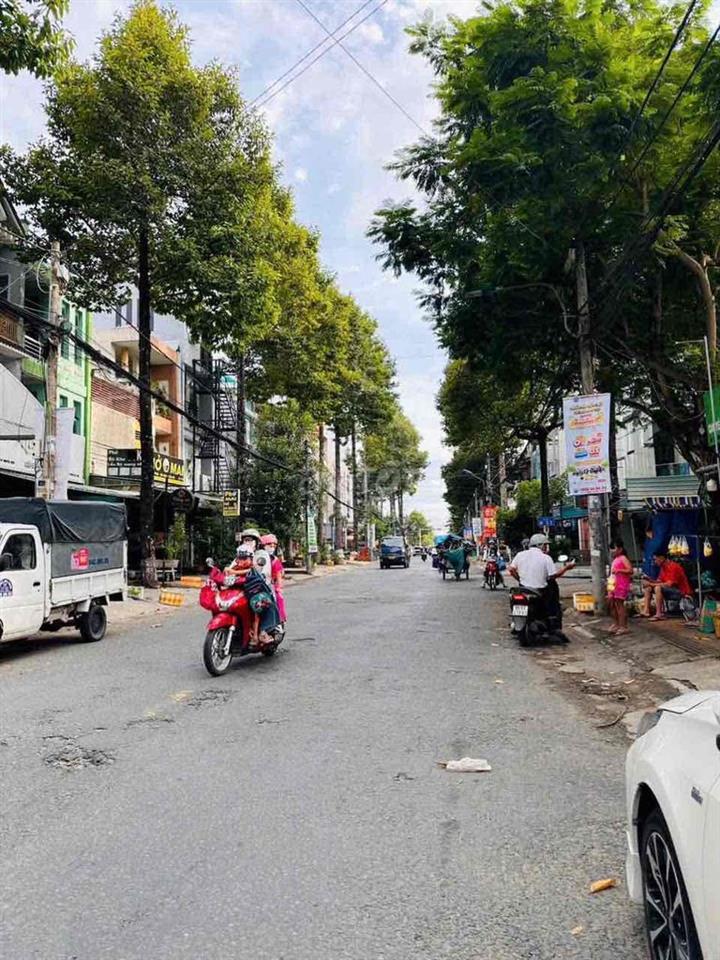 CHỦ GỬI CHO THUÊ NHÀ TRỆT 2 LẦU MẶT TIỀN ĐƯỜNG NGUYỄN HIỀN