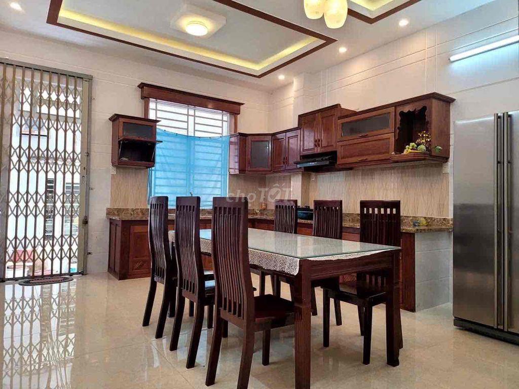 CHỦ GỬI CHO THUÊ NHÀ TRỆT 2 LẦU MẶT TIỀN ĐƯỜNG NGUYỄN HIỀN