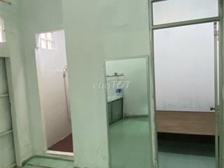 Cho thuê nhà trệt lửng