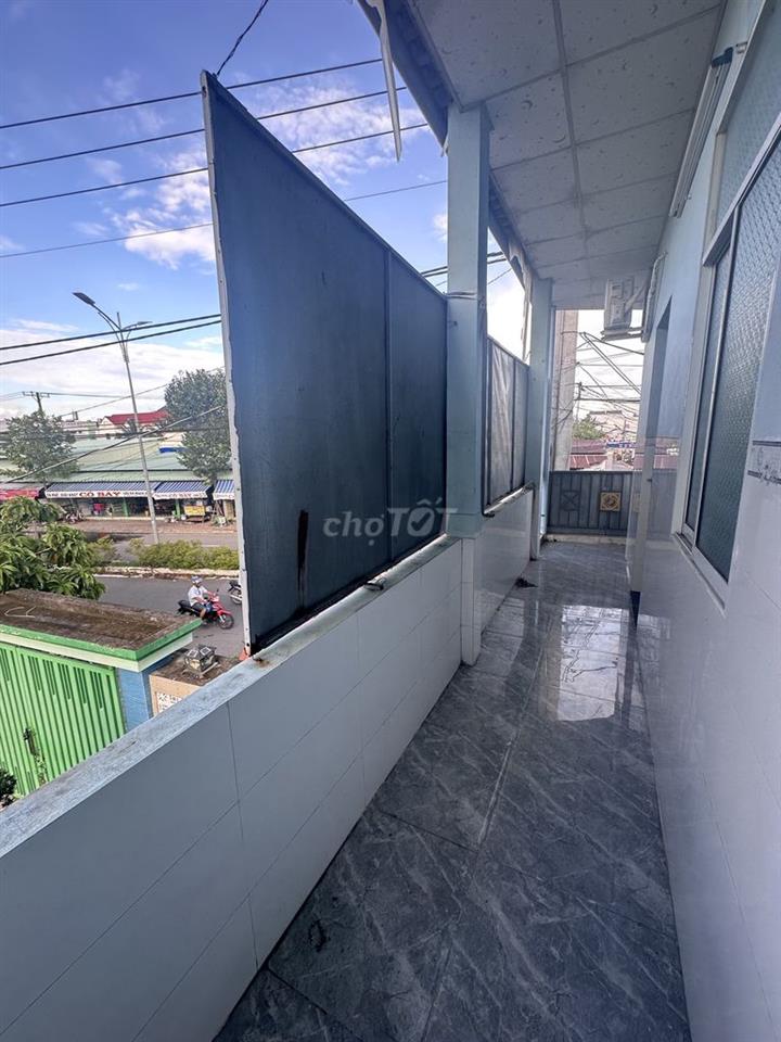 Cho thuê nhà mặt tiền đường Huỳnh Phan Hộ