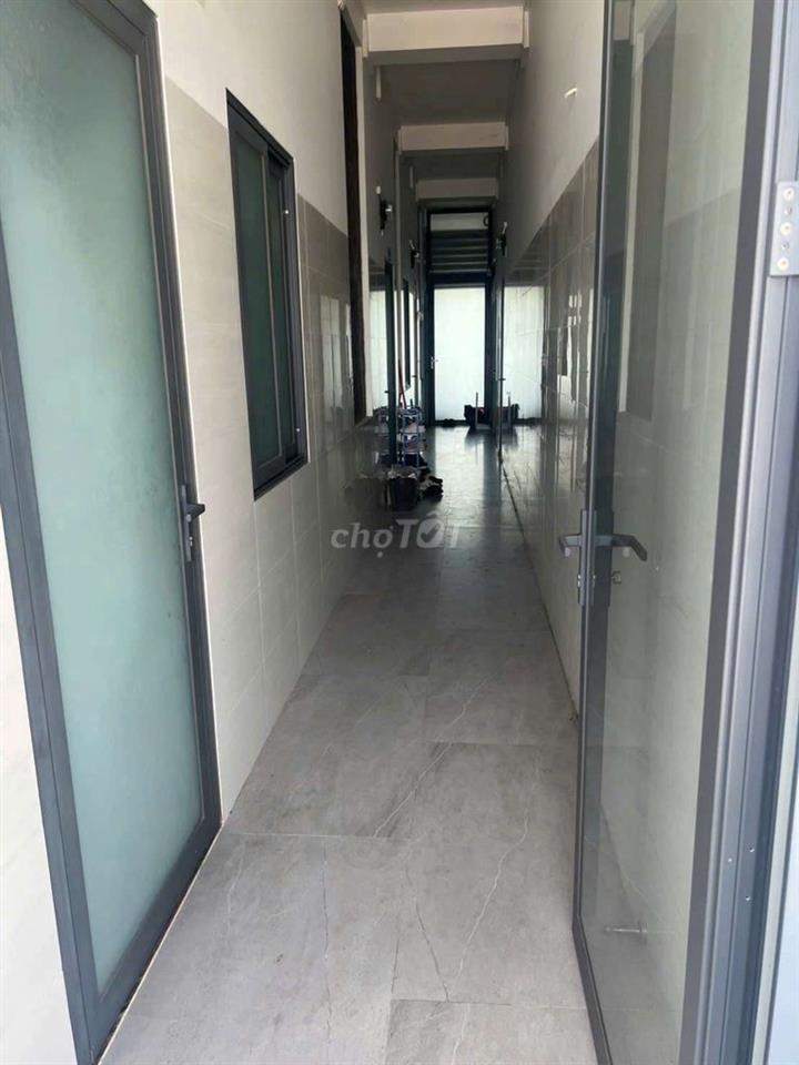 cần bán nhà 4 tầng phù hợp kinh doanh nhà hàng khách sạn và mua bán