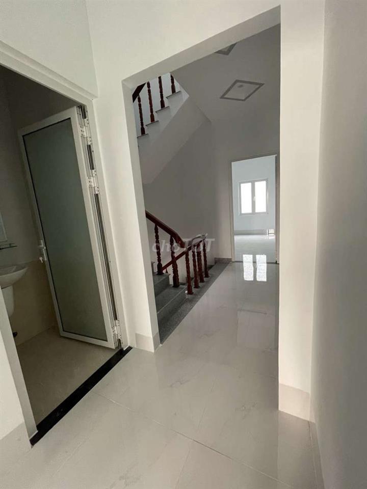 Cho thuê nhà mặt tiền Trần Hoàng Na - KDC 91B