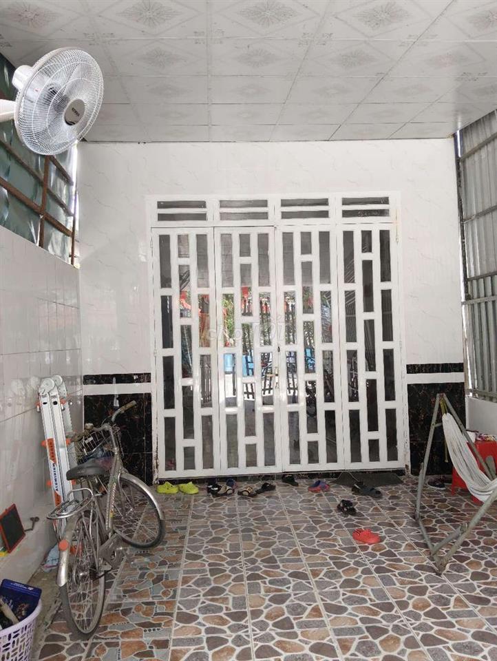 bán nhà gần siêu thị Aeon