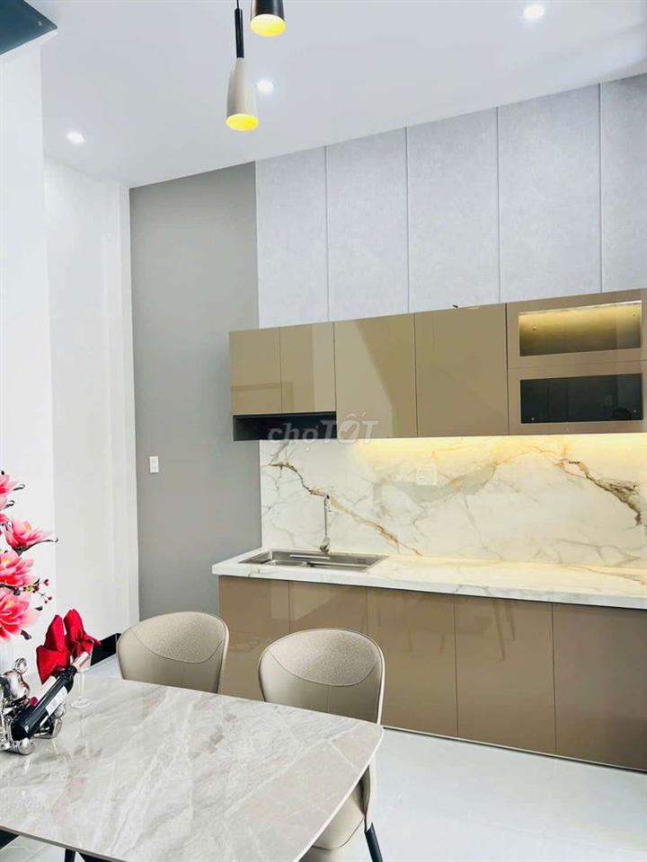 NHÀ TRỆT LẦU MẶT TIỀN ĐƯỜNG HUỲNH PHAN HỘ