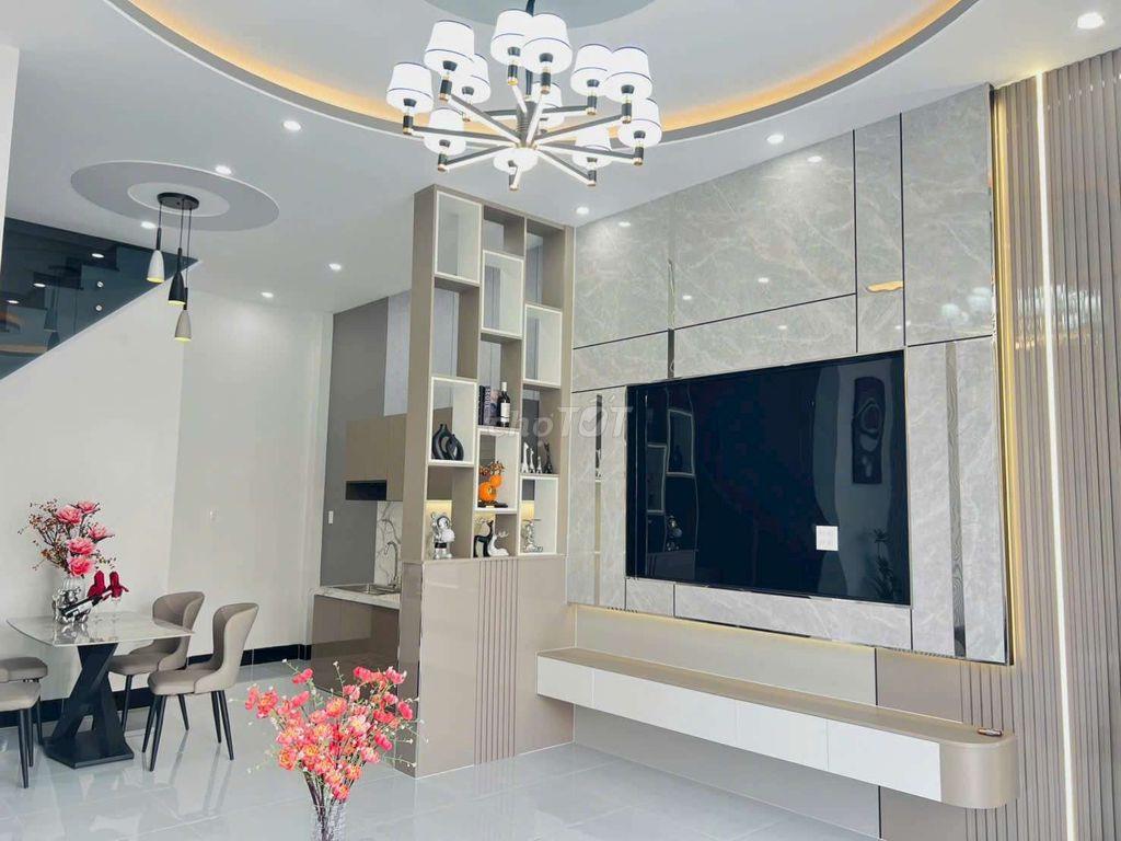 NHÀ TRỆT LẦU MẶT TIỀN ĐƯỜNG HUỲNH PHAN HỘ