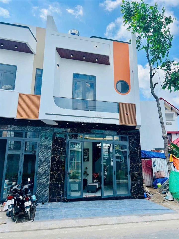 NHÀ TRỆT LẦU MẶT TIỀN ĐƯỜNG HUỲNH PHAN HỘ