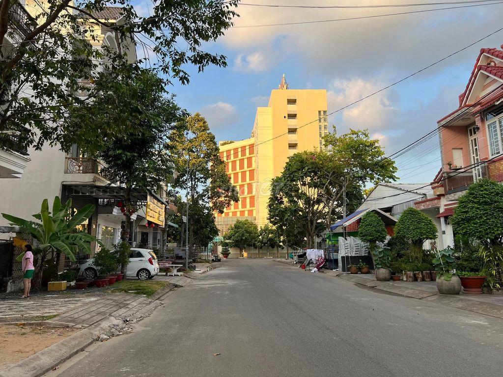 Bán nền đẹp KDC Hồng Loan. Đối diện bệnh viện ĐH Nam Cần Thơ 50m