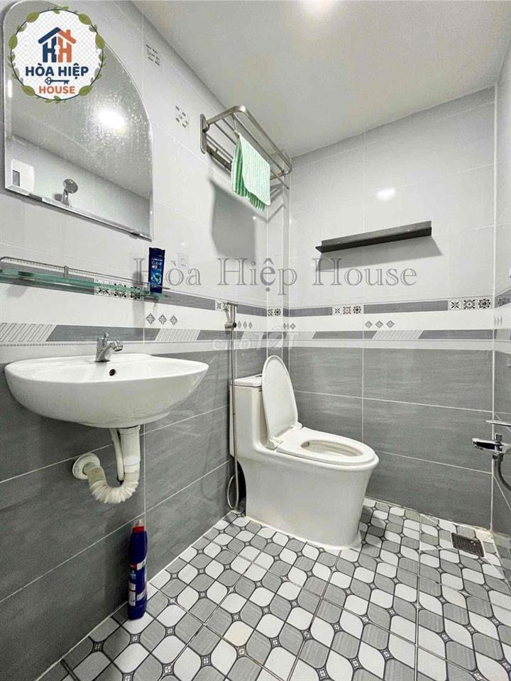 Minihouse Cách Đại Học Cần Thơ Vài Trăm Mét