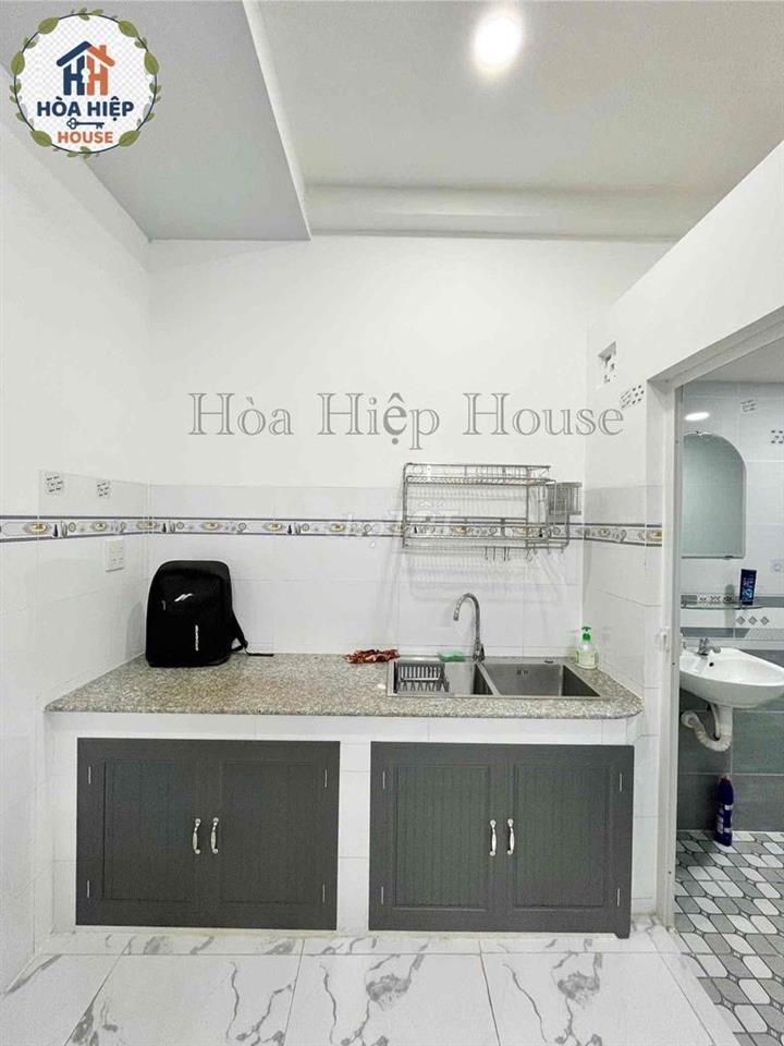 Minihouse Cách Đại Học Cần Thơ Vài Trăm Mét