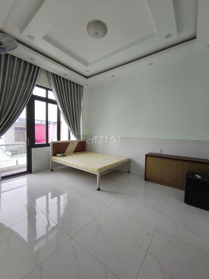 Cho thuê phòng trong nhà nguyên căn Hoàng Quốc Việt - đầy đủ nội thất