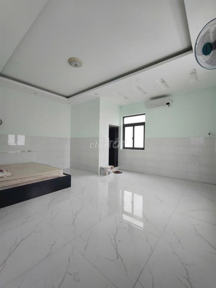 Cho thuê phòng trong nhà nguyên căn Hoàng Quốc Việt - đầy đủ nội thất