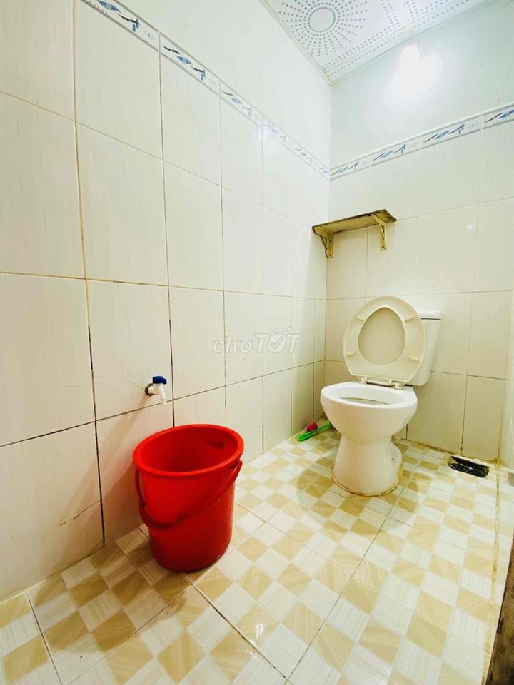 NHÀ TRỌ SINH VIÊN CẦN THƠ. CHỈ CÒN 1 PHÒNG 20m2, GÁC KIÊNG CỐ