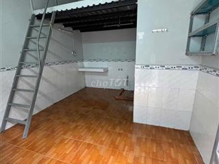 Nhà trọ Hẻm 4 Nguyễn Văn Linh giờ giấc tự do, không chung chủ