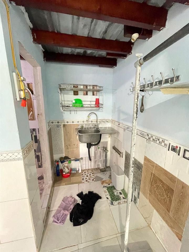 Phòng trọ giá rẻ đối diện hẻm 51