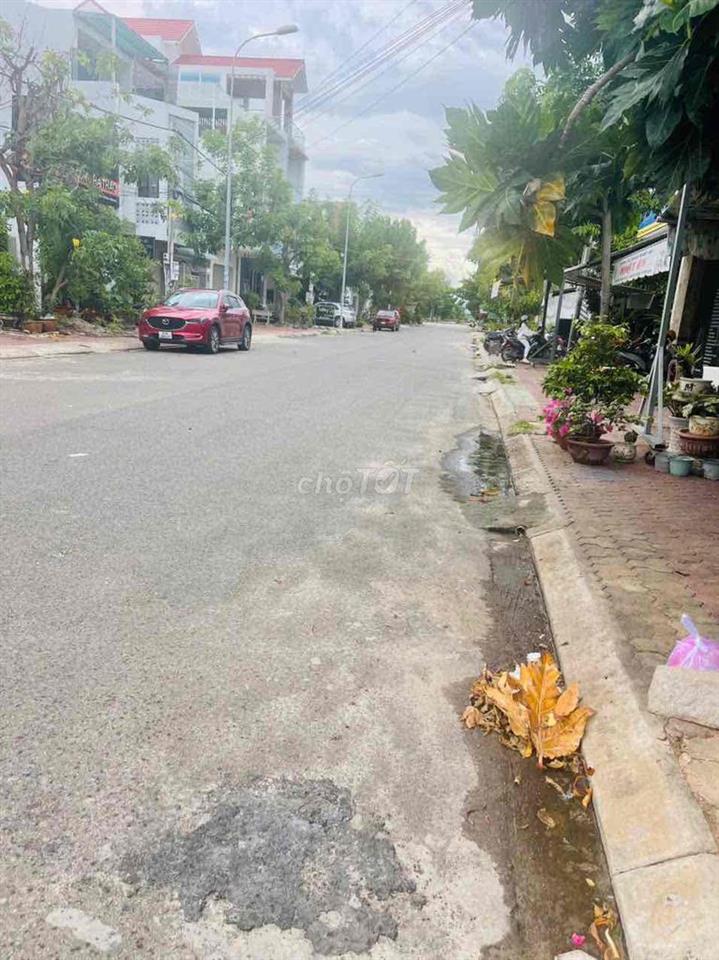 Cần cho thuê nhà mặt tiền đường Nguyễn Thế Lâm, Phú Thuỷ, Phan thiết