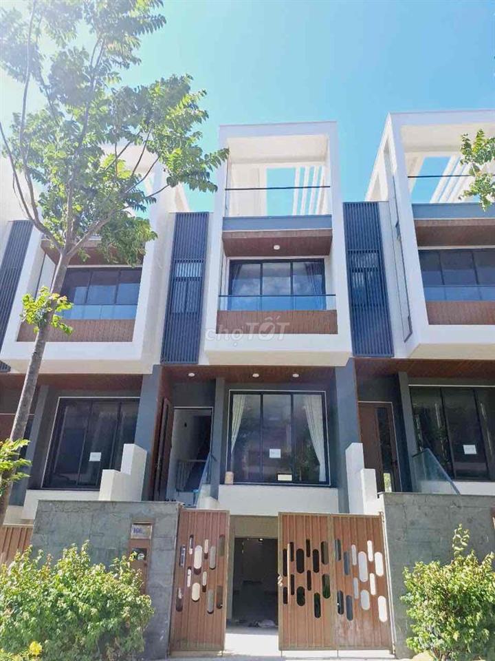 Bán gấp nhà phố MŨI NÉ