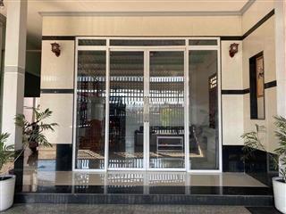 Mặt tiền kinh doanh