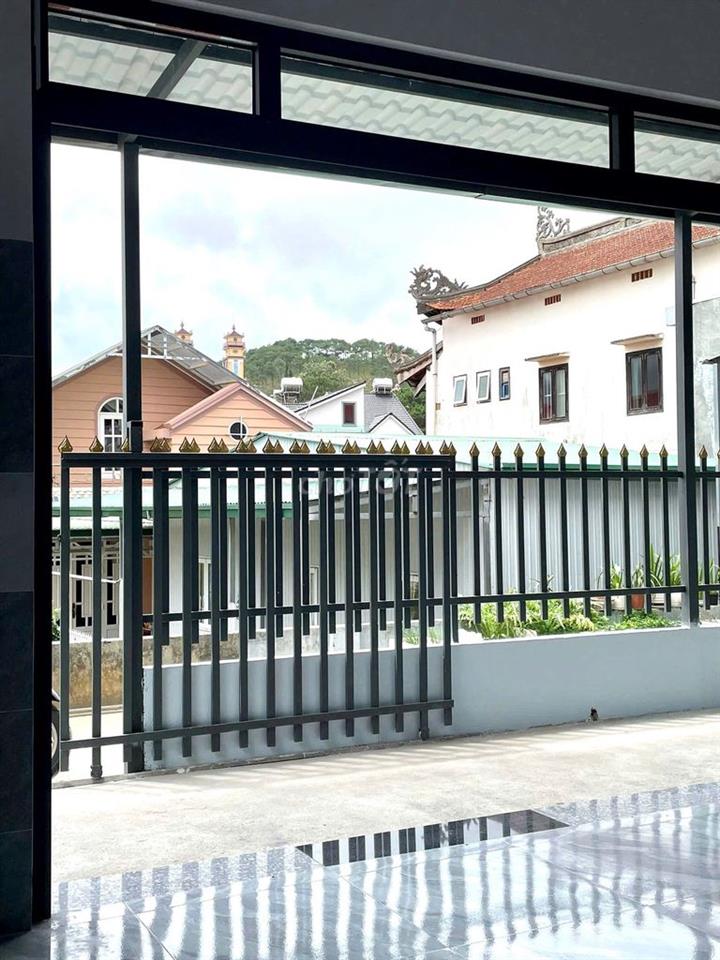 CHO THUÊ NHÀ NGUYÊN CĂN 1 PHÒNG NGỦ 1 GÁC CÓ SÂN RỘNG ĐƯỜNGTỰ PHƯỚC