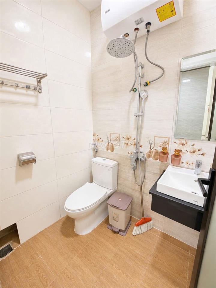 CHO THUÊ NHÀ NGUYÊN CĂN 2 PN ĐƯỜNG ĐINH CÔNG TRÁNG FULL NỘI THẤT