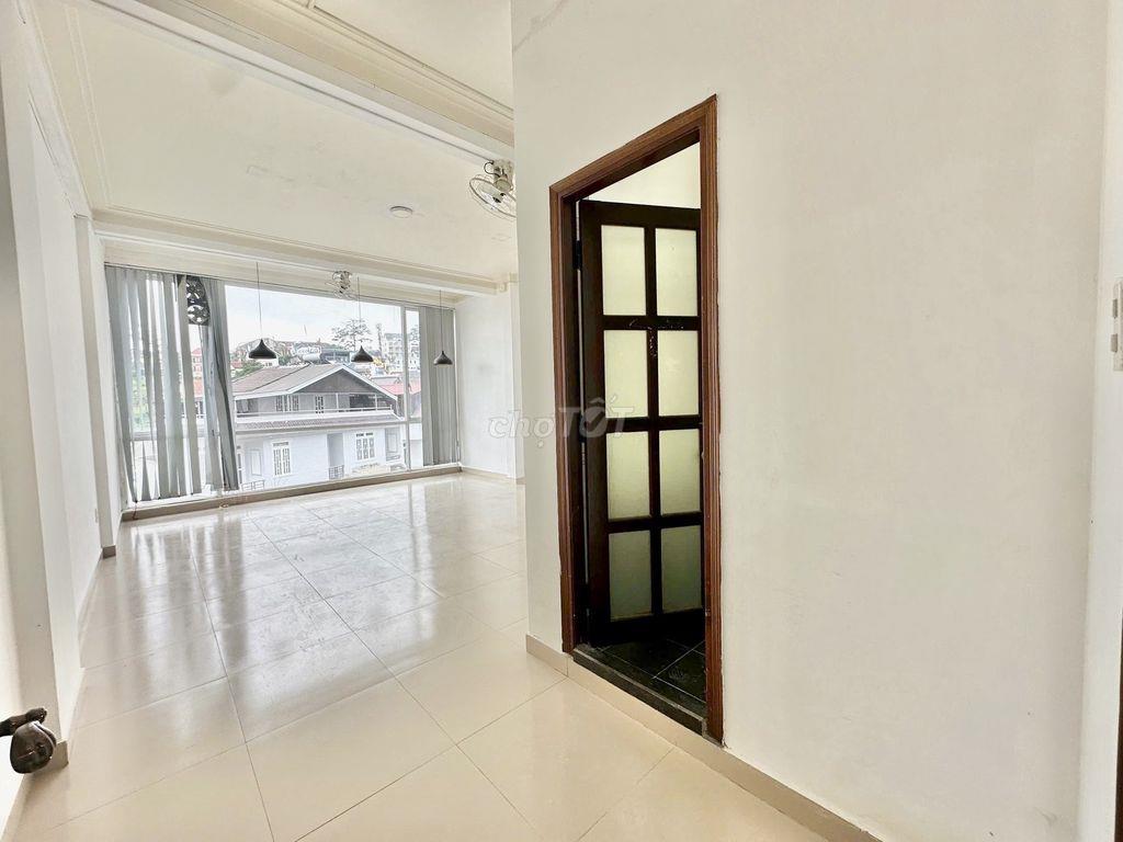 CHO THUÊ MẶT BẰNG KINH DOANH 75m2 2 MẶT TIỀN PHƯỜNG 4