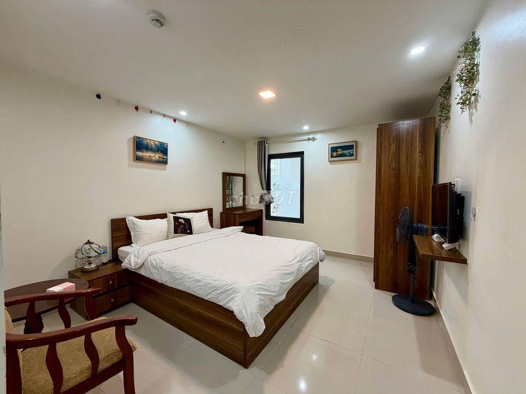 CHO THUÊ CĂN HỘ 2PN FULL NỘI THẤT CÓ SÂN VƯỜN Ở ĐƯỜNG TRẦN QUANG KHẢI