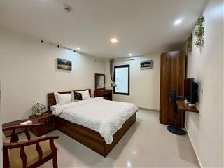 CHO THUÊ CĂN HỘ 2PN FULL NỘI THẤT CÓ SÂN VƯỜN Ở ĐƯỜNG TRẦN QUANG KHẢI