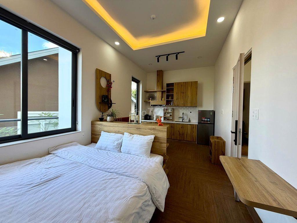 CHO THUÊ CĂN HỘ STUDIO CÓ BAN CÔNG VIEW ĐẸP FULL NỘI THẤT PHƯỜNG 6