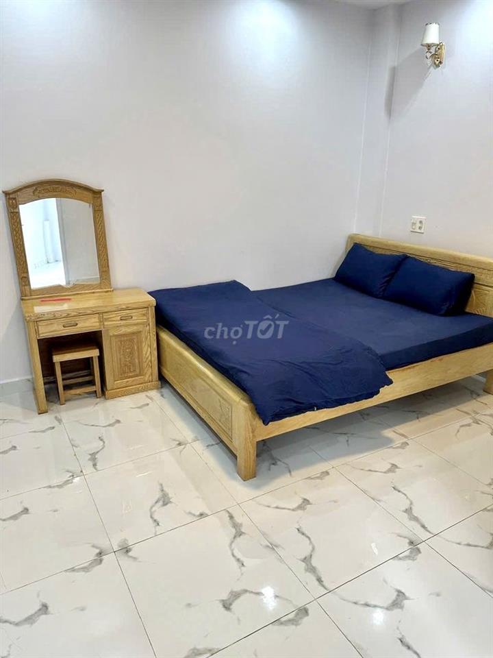 CHO THUÊ CĂN HỘ 2 PN CÓ CỬA SỔ FULL NỘI THẤT P. 4 GIÁ 6.5 TRIỆU/THÁNG