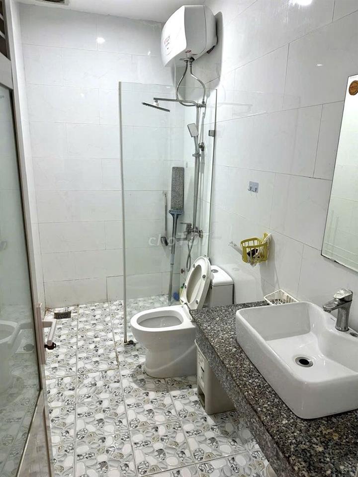 CHO THUÊ CĂN HỘ 2 PN CÓ CỬA SỔ FULL NỘI THẤT P. 4 GIÁ 6.5 TRIỆU/THÁNG