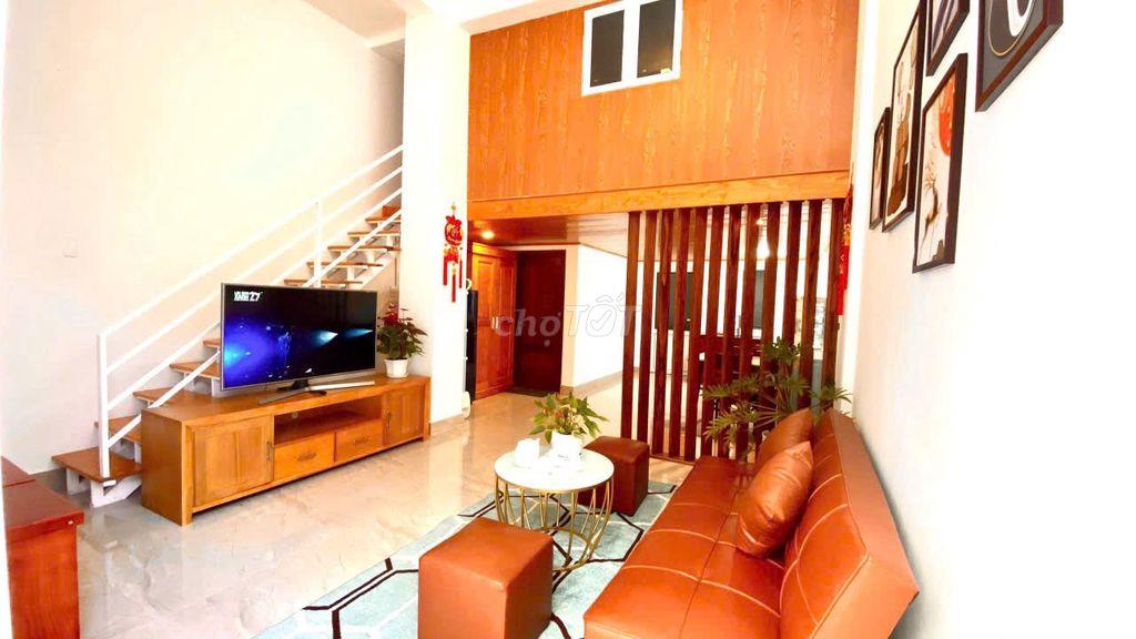 CHO THUÊ CĂN HỘ 2 PN FULL NỘI THẤT CÓ CỬA SỔ P8 GIÁ 7 TRIỆU/THÁNG